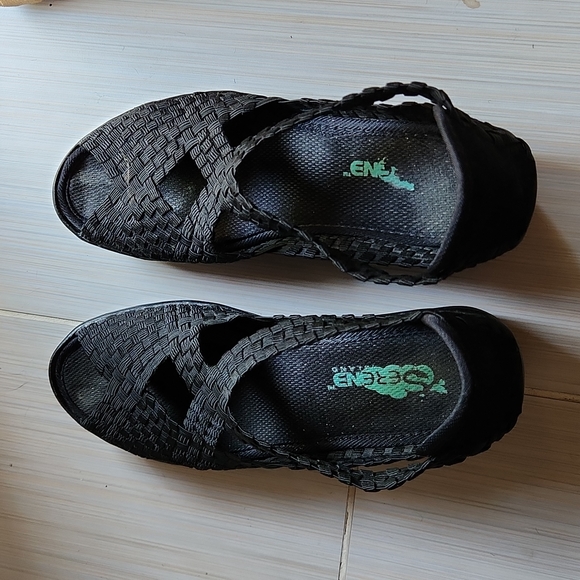 Serene wedge strappy sandals, peep toe. - Picture 1 of 6